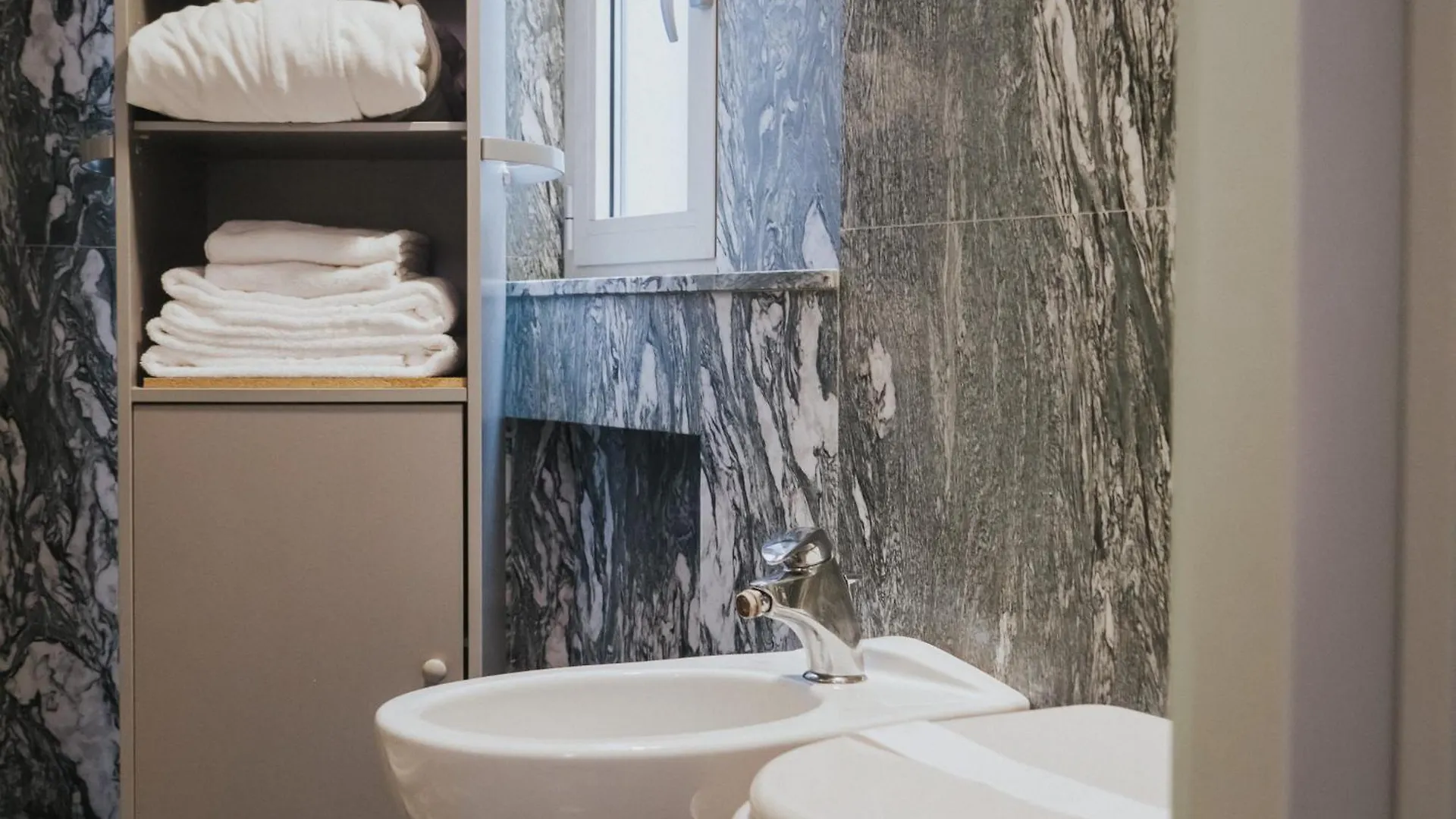 Prestige Boutique Homes - San Babila Milano 0*,  Italien